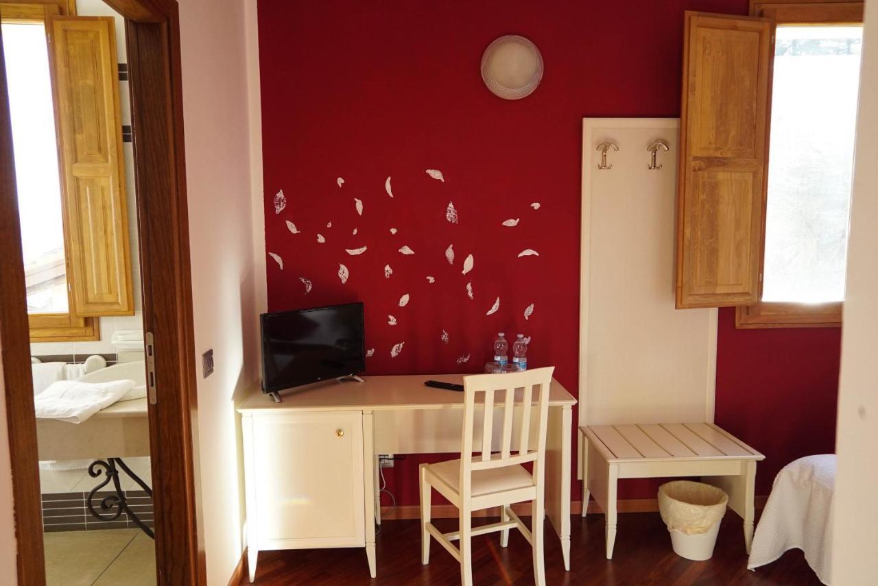 Hotel Il Crinale Grizzana Bagian luar foto